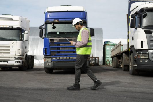 Transporte de carga: 5 cuidados para conduzir mercadoria na estrada
